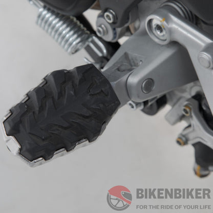 Ducati Multistrada V4 Ergonomics - Evo Footrest Kit Sw-Motech Footpegs