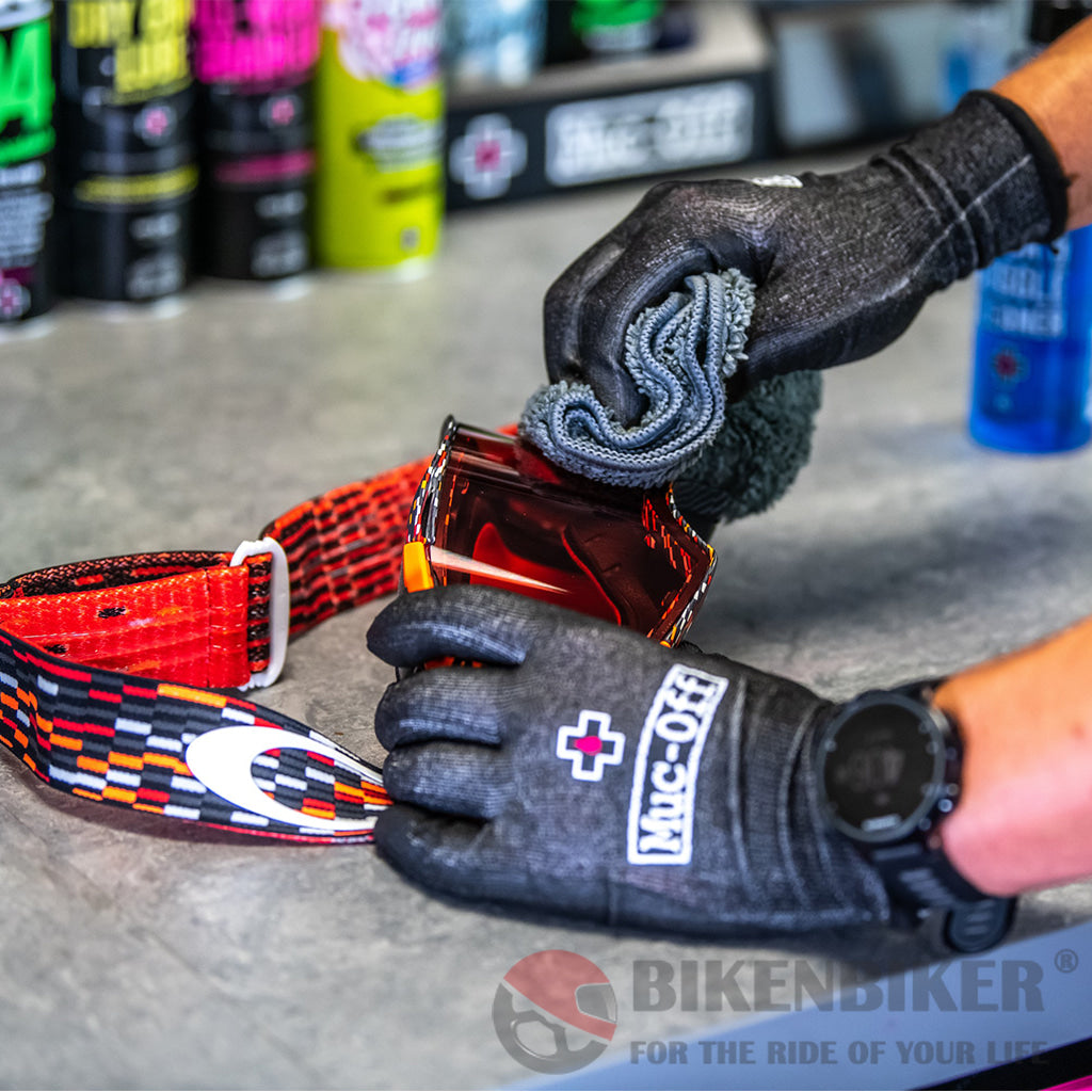 Muc-Off Helmet Visor & Goggle Cleaner - 250Ml Biker Care