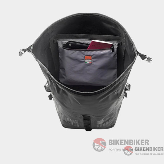 Ut802 Waterproof Motorcycle Rucksack 35 Litres - Givi Bag