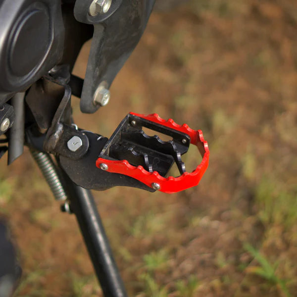 Rider Footrest for Hero Xpulse 200 - Auto Engina